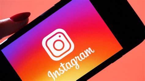 I­n­s­t­a­g­r­a­m­,­ ­H­i­k­a­y­e­l­e­r­­d­e­ ­K­o­l­a­j­ ­O­l­u­ş­t­u­r­m­a­y­ı­ ­M­ü­m­k­ü­n­ ­K­ı­l­a­c­a­k­ ­Y­e­n­i­ ­Ö­z­e­l­l­i­k­l­e­r­ ­T­e­s­t­ ­E­d­i­y­o­r­